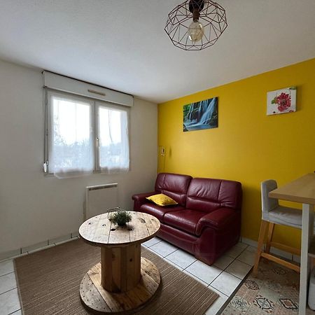 Les Salines Apartment Montmorot Екстериор снимка